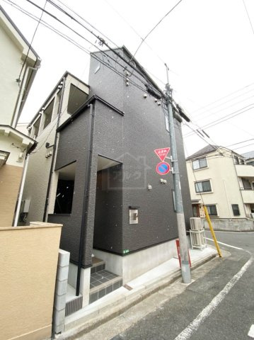 ラ・ヴィータ豊玉北のエントランス