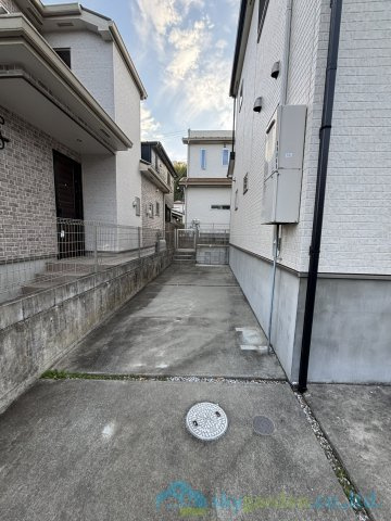秦野市今泉　中古戸建の駐車場