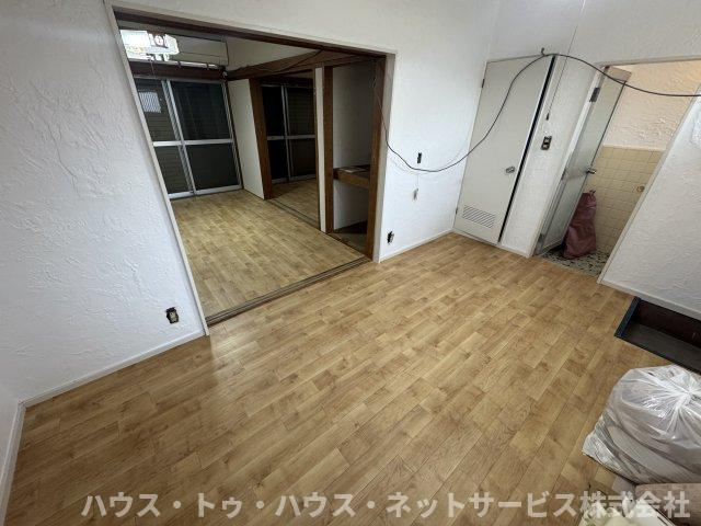 ステーションハイツの居間・リビング