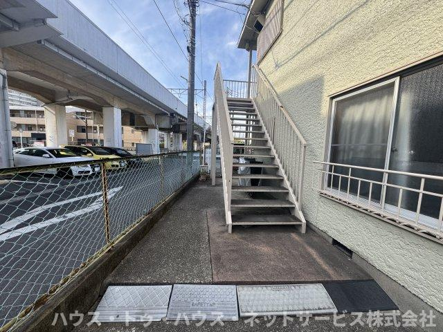 ステーションハイツのエントランス