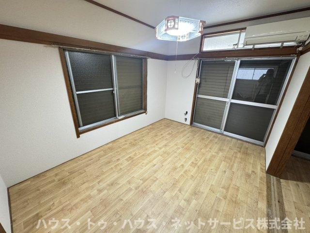 ステーションハイツの居間・リビング