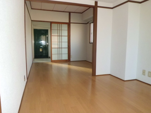 シャトー御影の居間・リビング