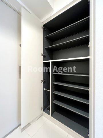 メイクス熱田大宝の玄関