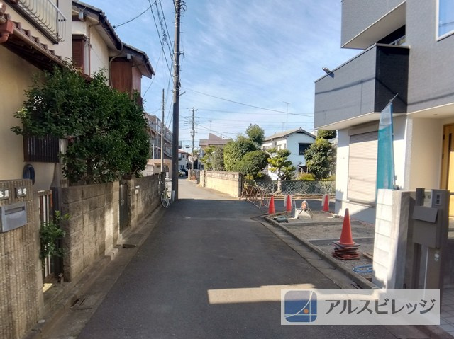 新築/新座市野寺5丁目の前面道路含む現地写真