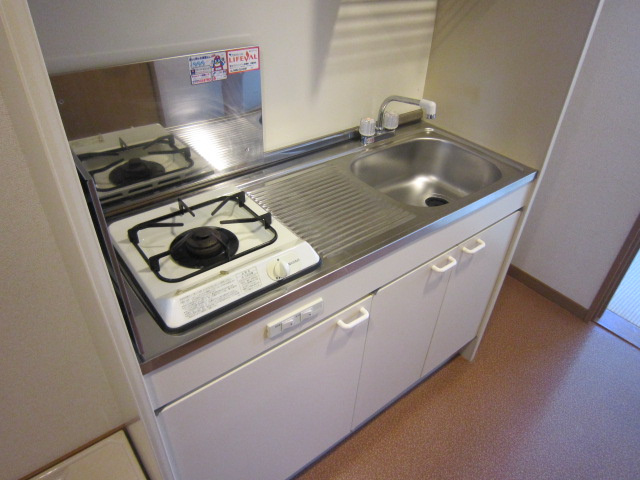 メゾンドエピナールのキッチン|別部屋の写真です