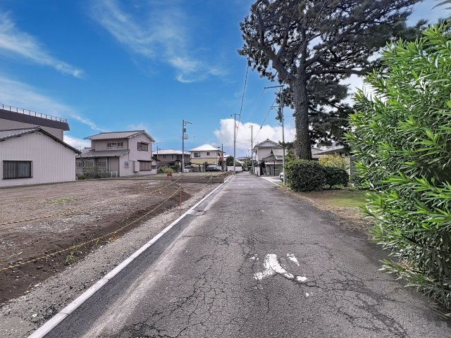 沼津市　千本郷林 の前面道路含む現地写真