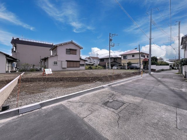 沼津市　千本郷林 の前面道路含む現地写真