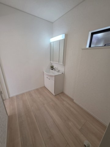 鴻巣市箕田第９　の独立洗面台|２号棟現地洗面所（2026年04月20日）撮影