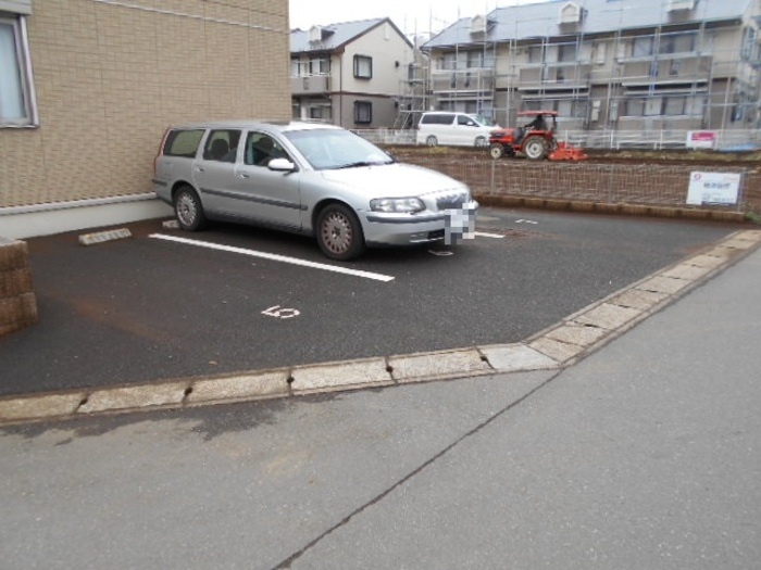 吉野ハイツ　Ⅲ棟の駐車場