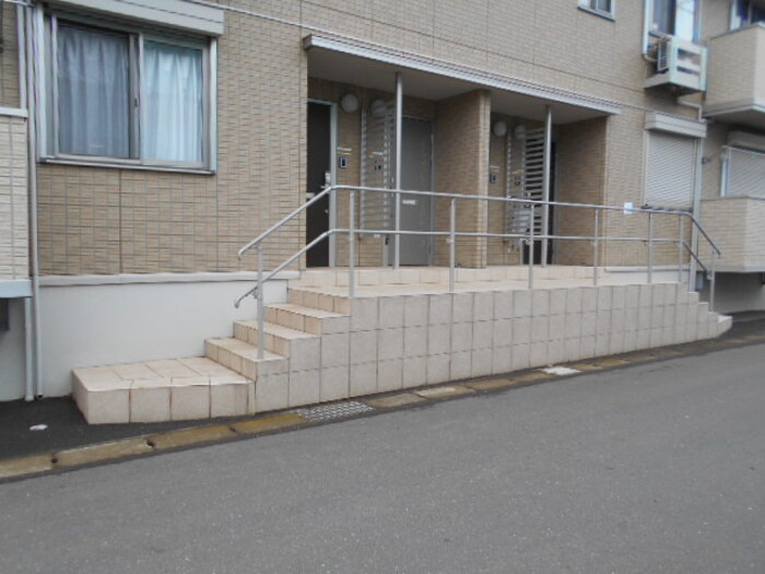 吉野ハイツ　Ⅲ棟のエントランス