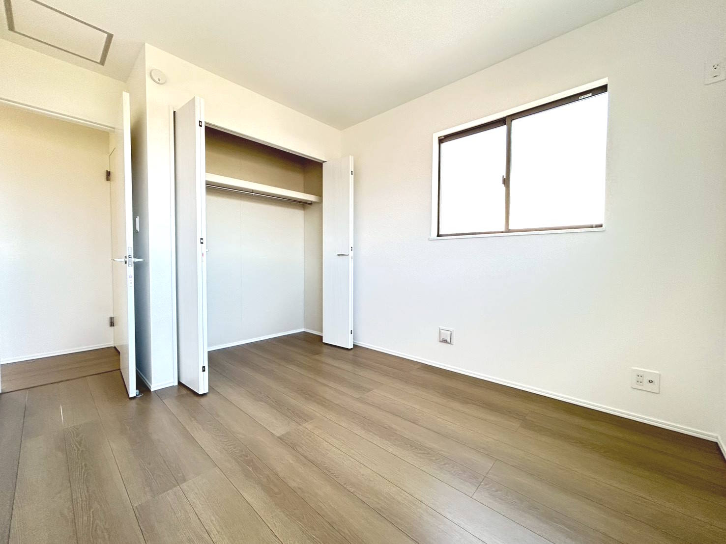 ハートフルタウン　一宮市浅井町5期　全3区画分譲の寝室|すべての居室にはたっぷり収納できる大型クローゼットを設置しています。