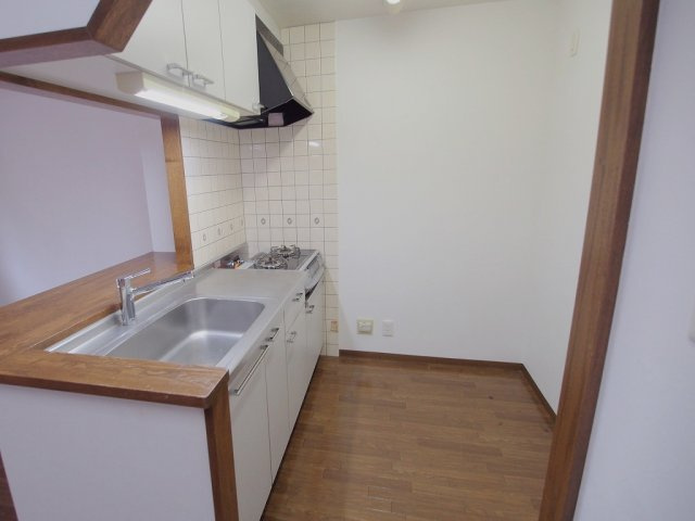 メープルＮＡＫＡＧＡＷＡのキッチン