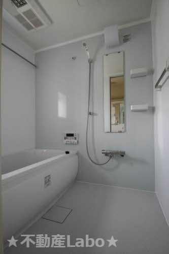 プロヌーブ川内の浴室