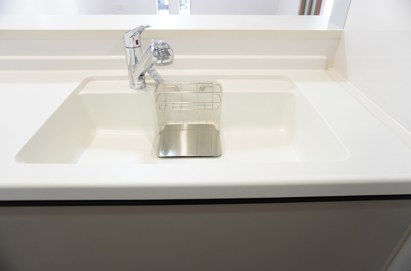 草加市金明町　新築分譲住宅のキッチン