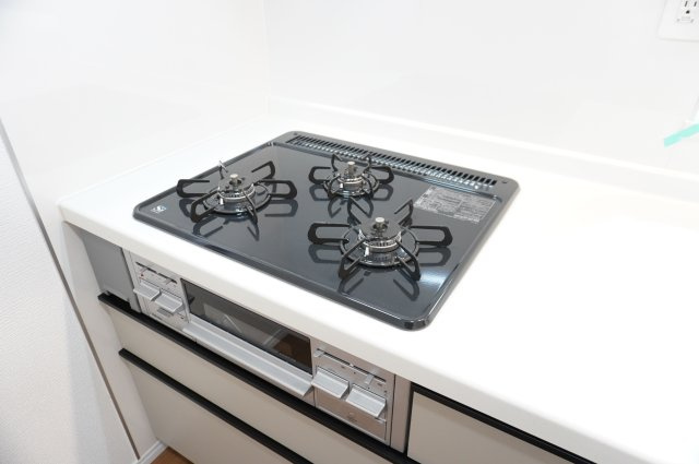 草加市金明町　新築分譲住宅のキッチン