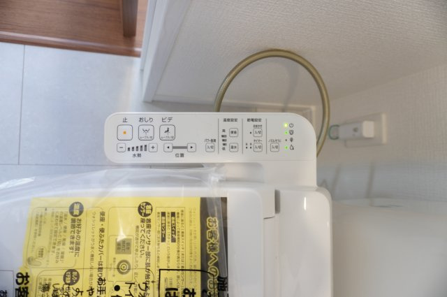 草加市金明町　新築分譲住宅のトイレ