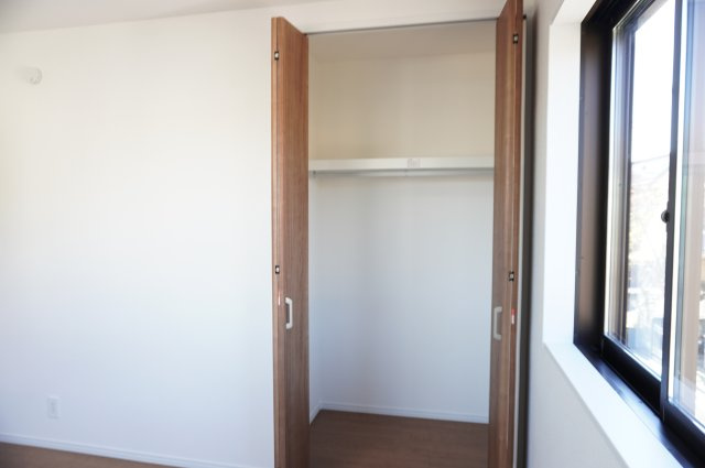 草加市金明町　新築分譲住宅の収納