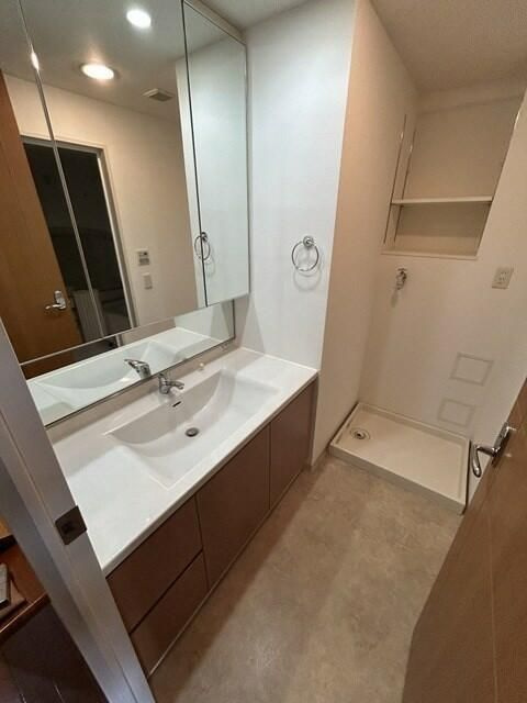 デュオシティイーストの独立洗面台