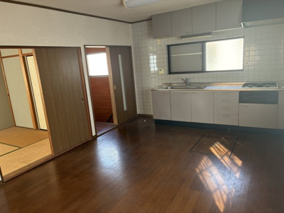 【居間・リビング】 | 大津市唐崎1丁目14-2　中古戸建