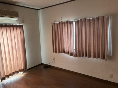 【洋室】 | 大津市唐崎1丁目14-2　中古戸建 | 2階洋室約6帖