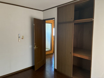 【収納】 | 大津市唐崎1丁目14-2　中古戸建 | 2階洋室約6帖
