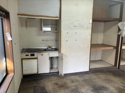 【内装】 | 大津市唐崎1丁目14-2　中古戸建 | 1階フリースペース　キッチン