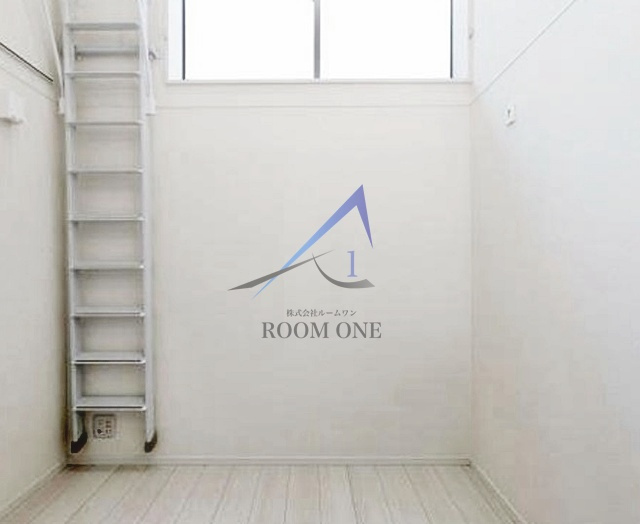 ジリオロッソ東新宿