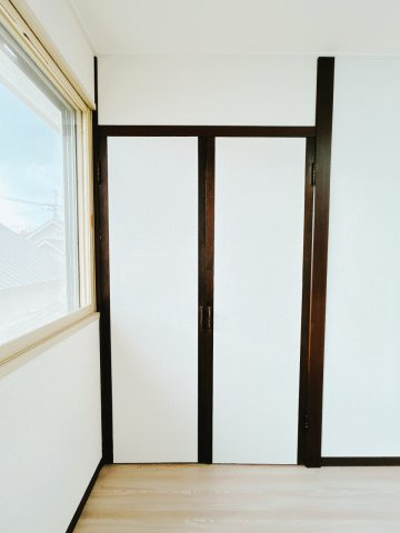 北見市田端町１２３番地１６　中古売家の収納|【リフォーム後】２階7.5帖洋室の収納です。