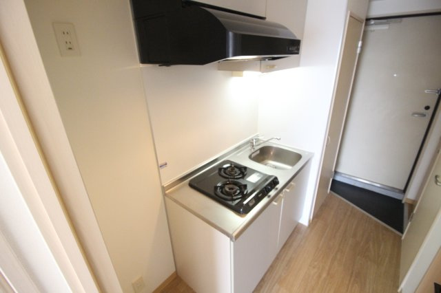 【キッチン】 | S・Eファースト | ２口のガスのシステムキッチン