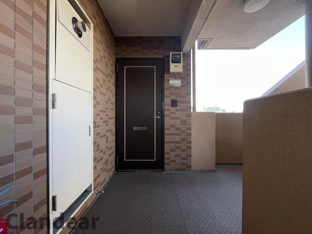 ライオンズマンション東堀切二丁目の玄関|ドキドキの新生活も、安心してスタート。ぴったりの住まいを見つけませんか？クランディアが一緒に住まい選びをサポートします‼　まずは、お気軽にお問合せください　＃クランディア