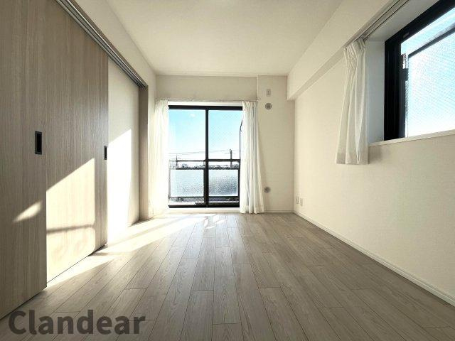 ライオンズマンション東堀切二丁目の洋室|ドキドキの新生活も、安心してスタート。ぴったりの住まいを見つけませんか？クランディアが一緒に住まい選びをサポートします‼　まずは、お気軽にお問合せください　＃クランディア