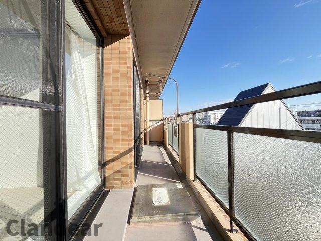 ライオンズマンション東堀切二丁目のバルコニー|ドキドキの新生活も、安心してスタート。ぴったりの住まいを見つけませんか？クランディアが一緒に住まい選びをサポートします‼　まずは、お気軽にお問合せください　＃クランディア