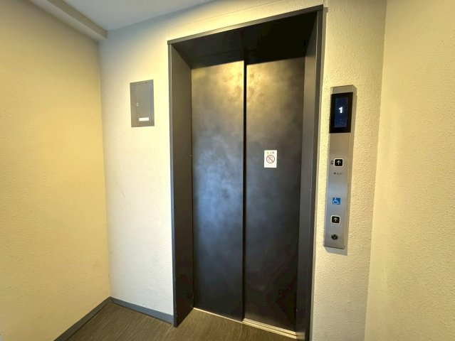 ◆２沿線利用可◆南向きにつき陽当たり良好◆床暖房付き◆収納豊富◆ジオ京都二条のその他共用部分|エレベーター