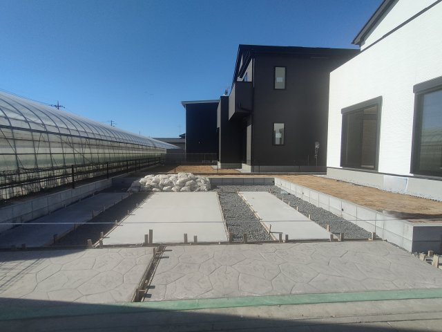 三郷市　鷹野5丁目　新築戸建　全2棟の駐車場|カースペースがあります