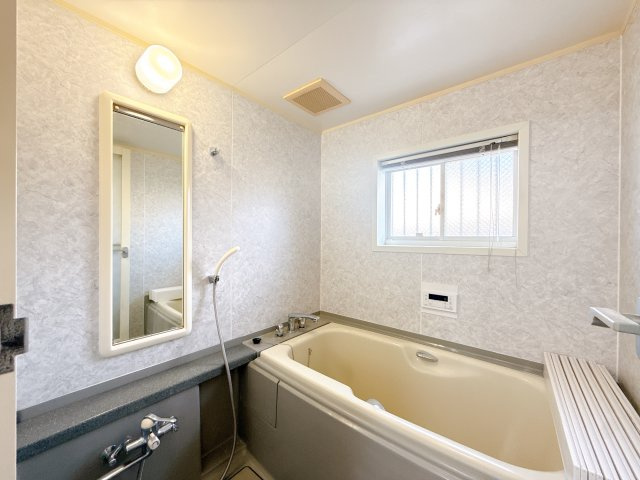 千葉市中央区都町１丁目のアパートの浴室