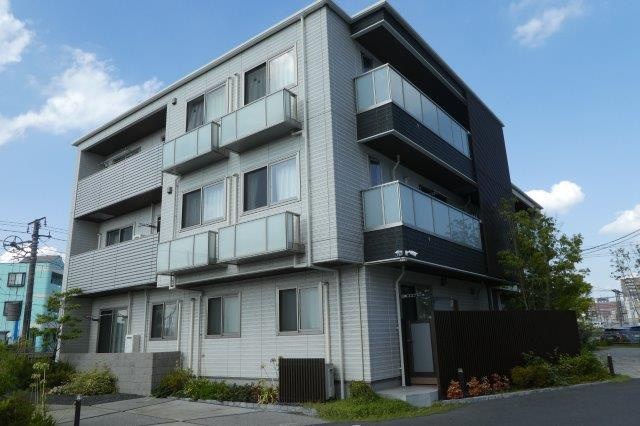 クラレッドマーレの外観