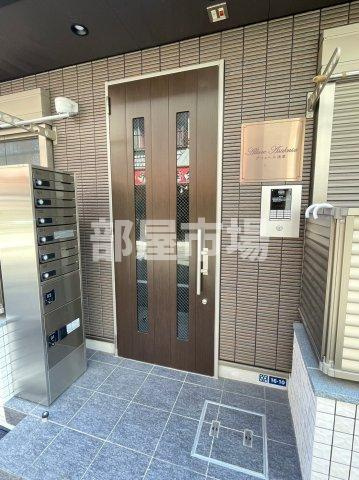 アリュール浅草のエントランス