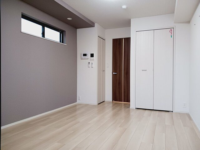 ヒカルサ坂戸芦山町の居間・リビング