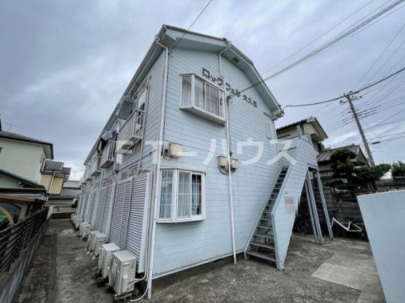 ロックウェル大久保の外観