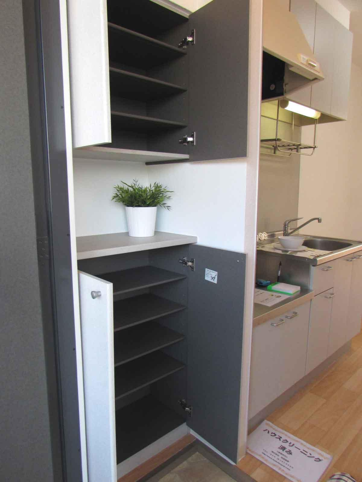 グランデソーニョB棟の玄関|たっぷり収納できるシューズボックス