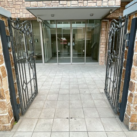 レオンコンフォート難波のロビー