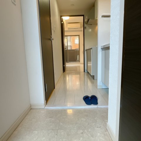 レオンコンフォート難波の玄関