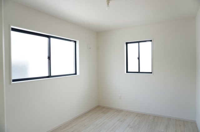 越谷市弥栄町3丁目 新築分譲住宅の洋室|2階 6帖