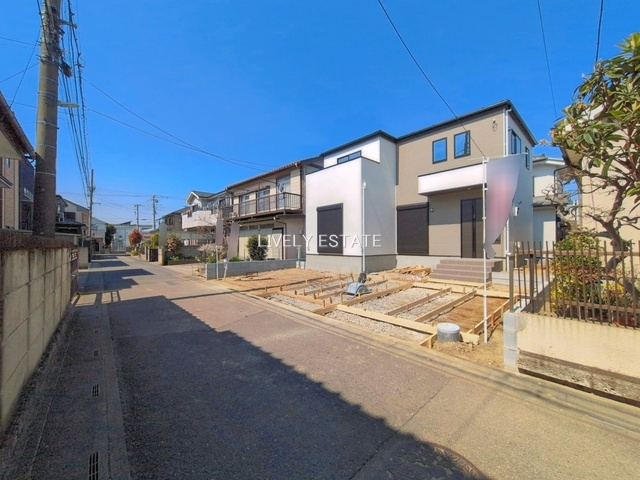 越谷市弥栄町3丁目 新築分譲住宅の前面道路含む現地写真