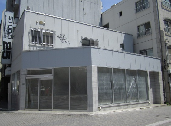 並木通り店舗の外観