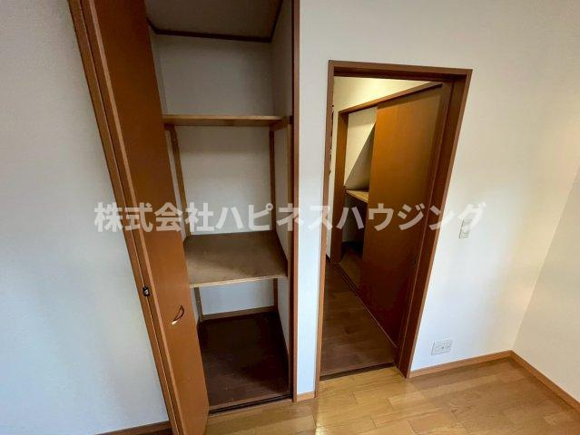 柏市旭町２丁目貸家の収納