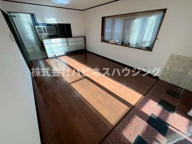 柏市旭町２丁目貸家の居間・リビング