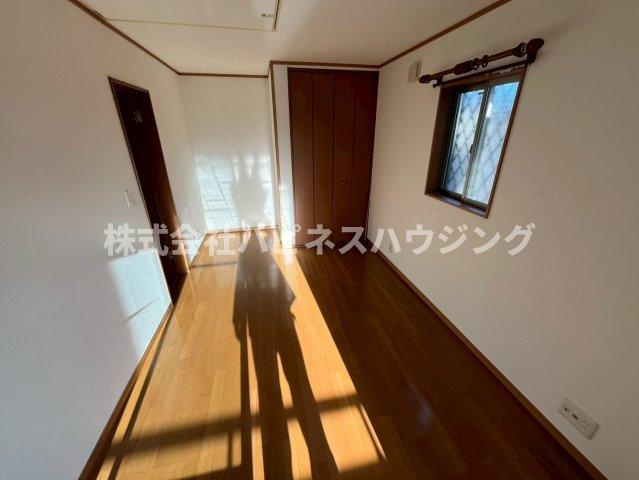 柏市旭町２丁目貸家の洋室