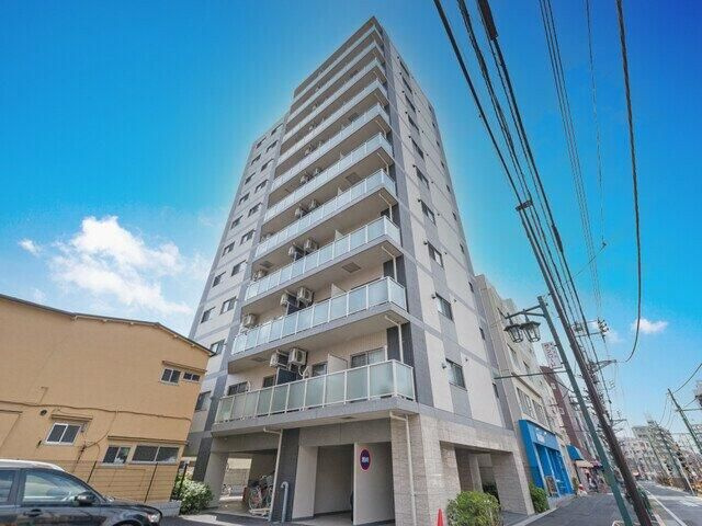 フェルクルールプレスト町屋駅前の外観