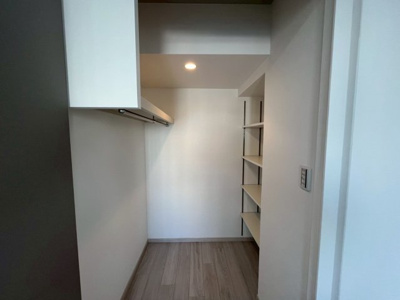 【収納】 | プライムスクエア住吉公園 | ウォークインクローゼットもございます！沢山収納できて嬉しいですね！